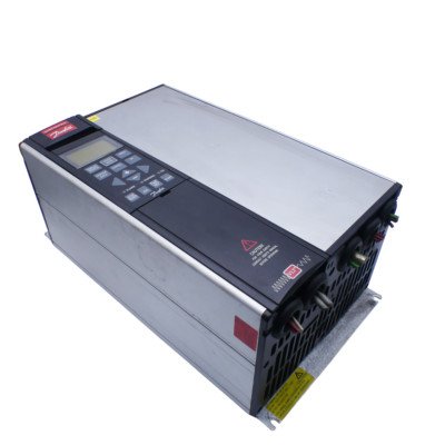 Danfoss VLT5001PT5C20STR3D0F00A00 Frequenzumrichter 175Z0116 + 175Z0401