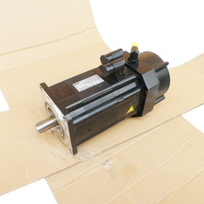 LENZE MCS14H12-RS0B0 Servomotor 3kW 1200rpm + Fan 230V 50/44W