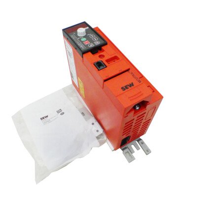 SEW MOVITRAC B MC07B0015-5A3-4-00/FSC11B Umrichter 1.5kW inkl. FBG11B -