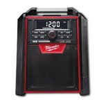 MILWAUKEE Mains/battery radio with charging function M18 RC/0